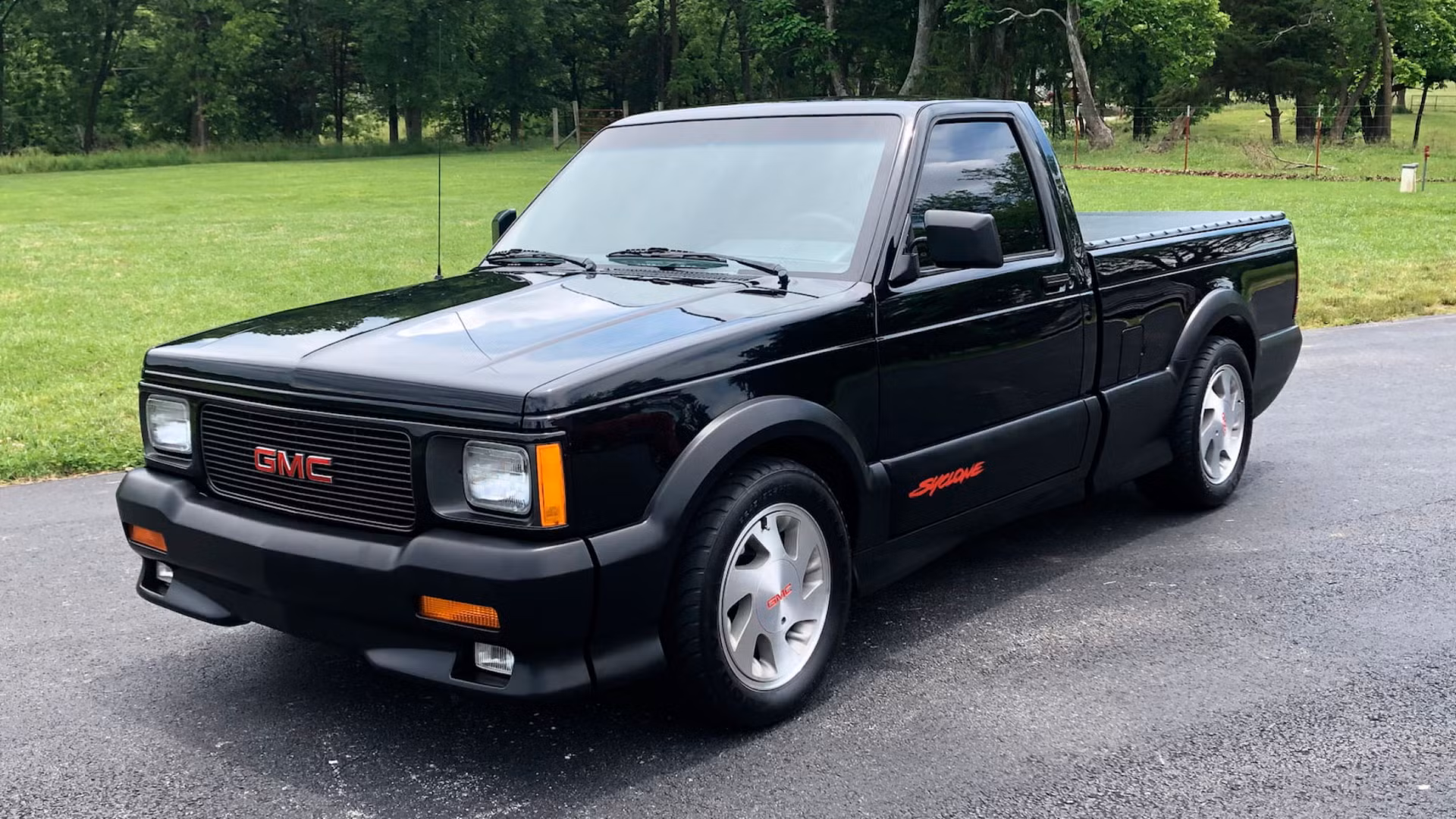 GMC Syclone Review: la pickup que humilló a los deportivos de su época